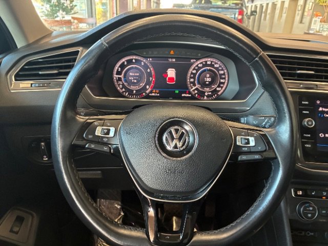 Used 2019 Volkswagen Tiguan SEL image 19
