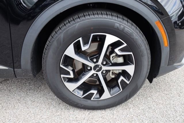 Used 2023 Kia Sportage EX image 14