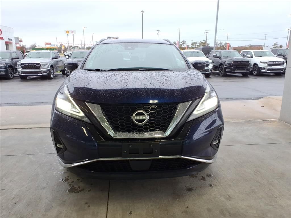 Used 2023 Nissan Murano SV image 2