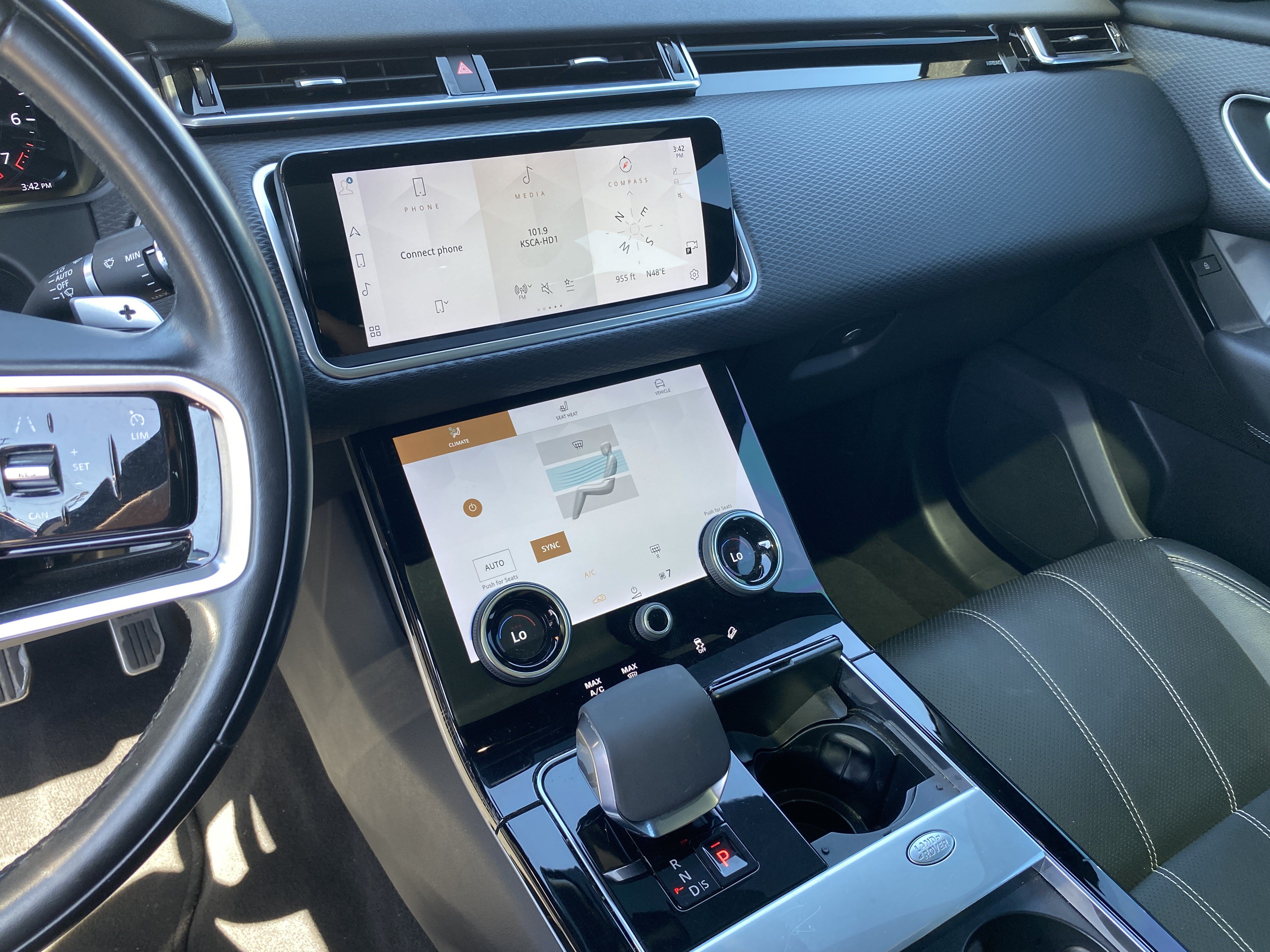Used 2021 Land Rover Range Rover Velar R-Dynamic S AWD/4WD image 15