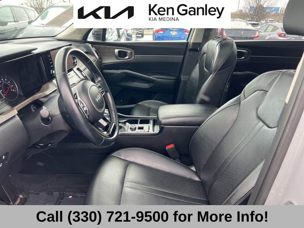 Certified 2022 Kia Sorento EX w/ Panoramic Sunroof Package image 42
