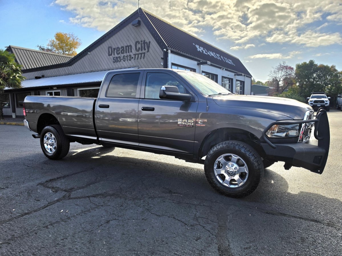 Used 2014 RAM 2500 Tradesman w/ Chrome Appearance Group AWD/4WD image 7
