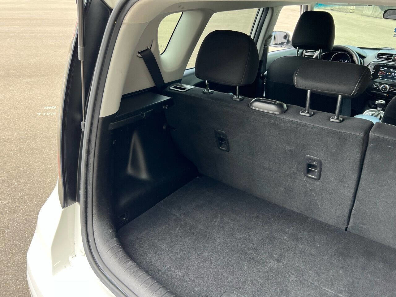 Used 2018 Kia Soul + image 42