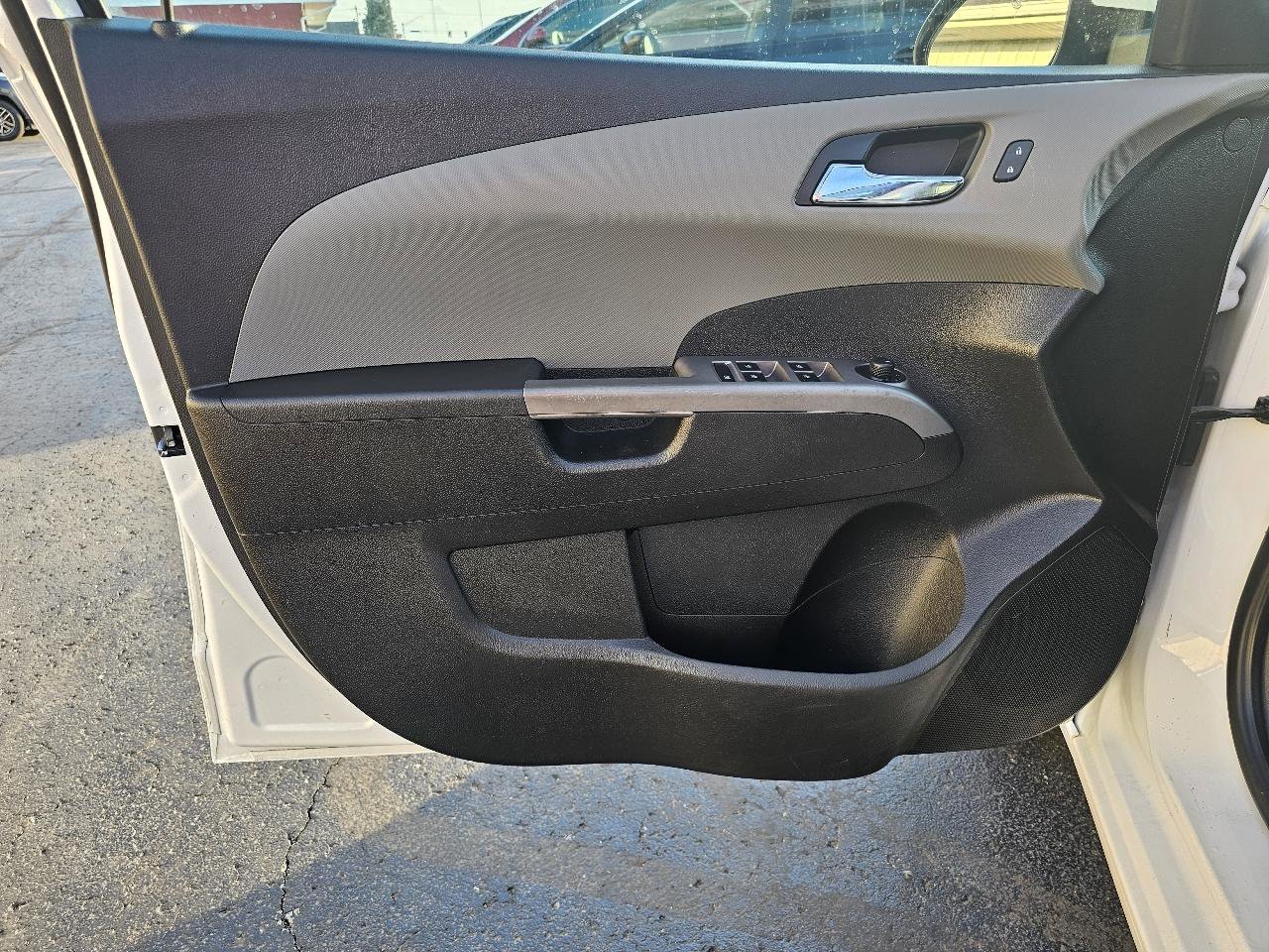 Used 2020 Chevrolet Sonic Premier image 4