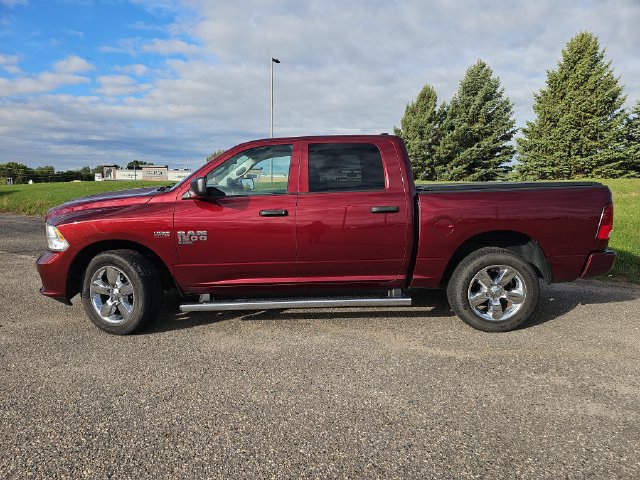 Used 2019 RAM 1500 Express w/ Express Value Package AWD/4WD image 2