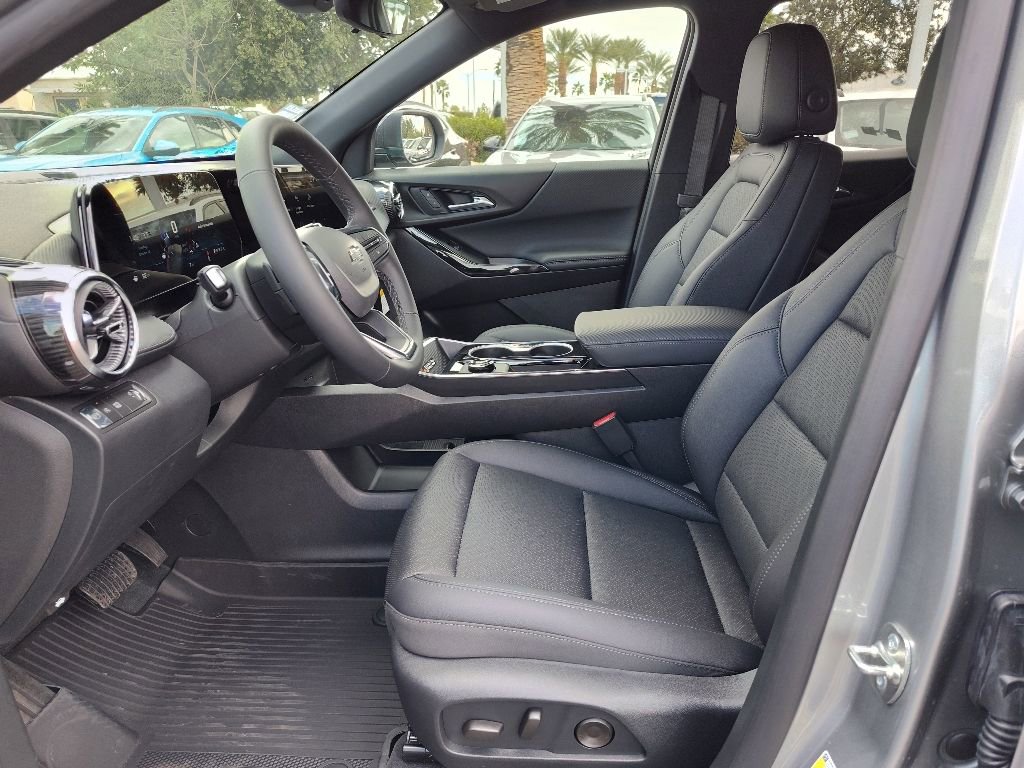 New 2026 Chevrolet Equinox LT w/ Convenience Package II image 6