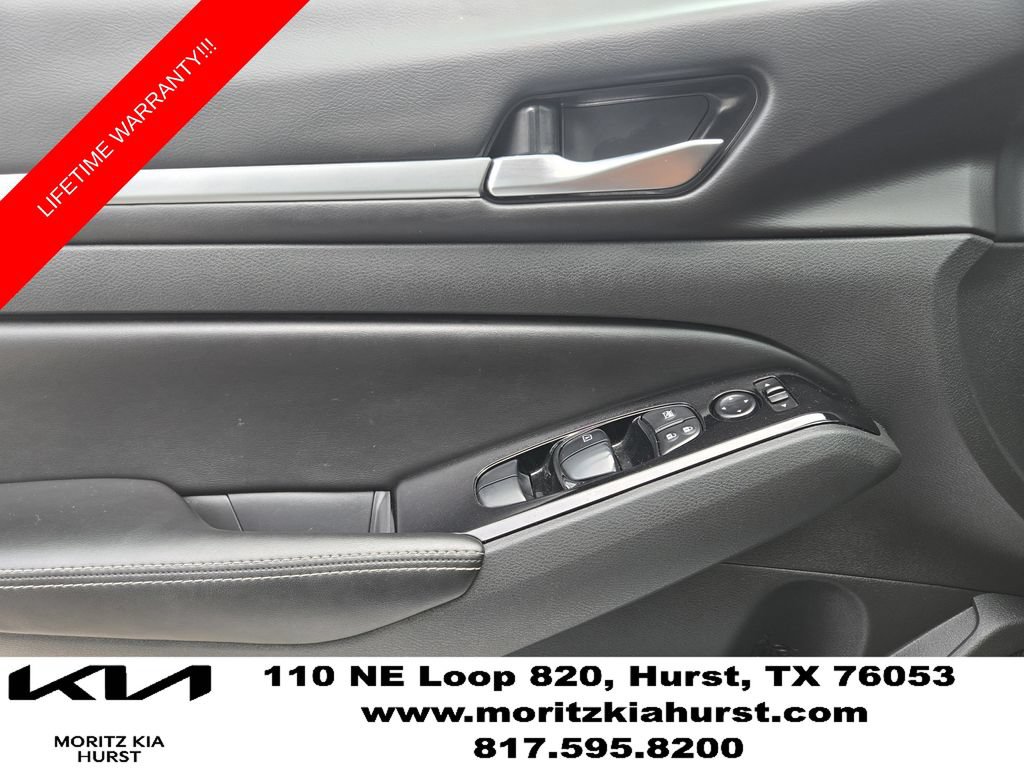 Used 2023 Nissan Altima 2.5 SV FWD image 25