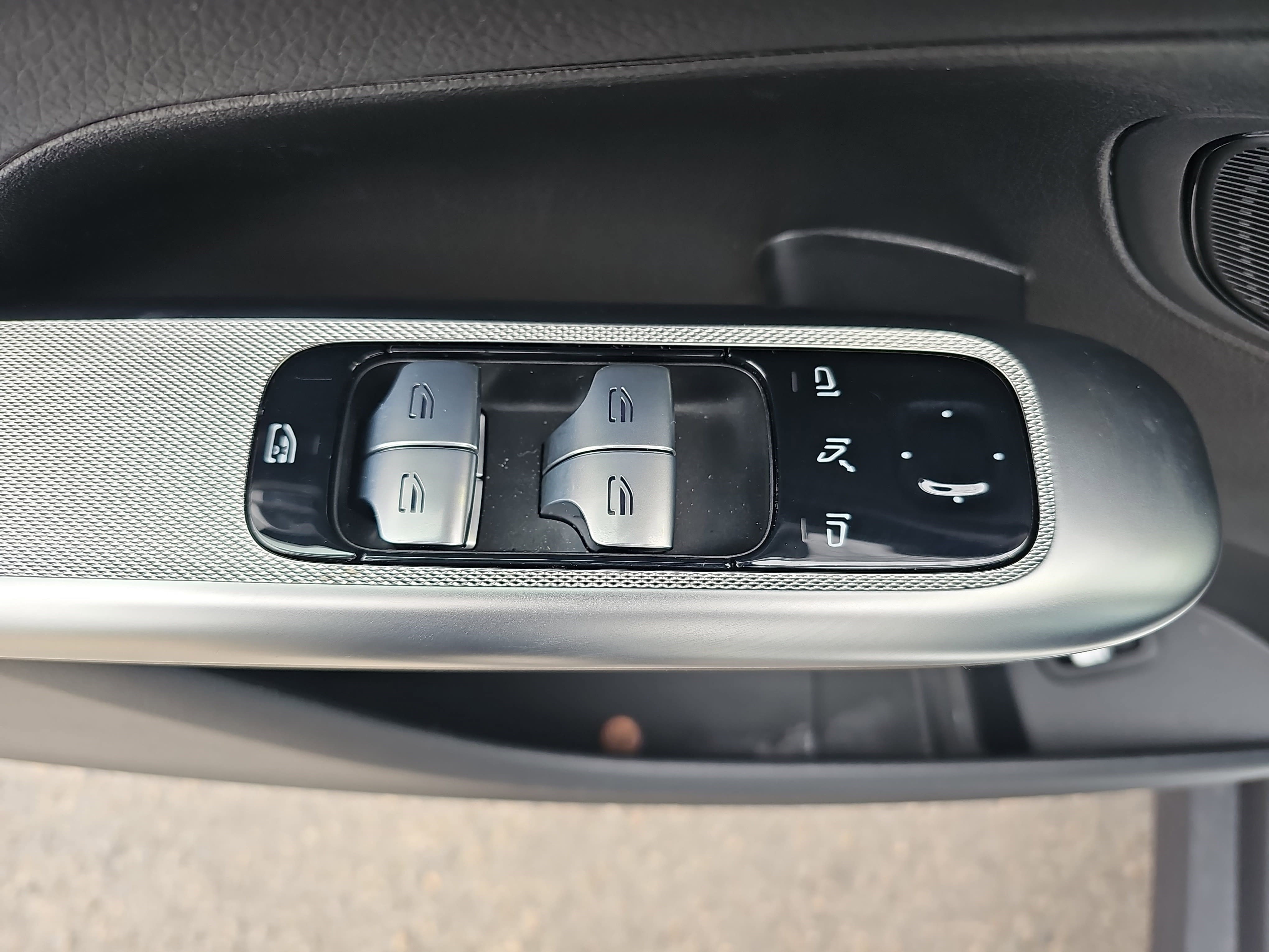 Certified 2026 Mercedes-Benz GLC 300 GLC 300 image 29