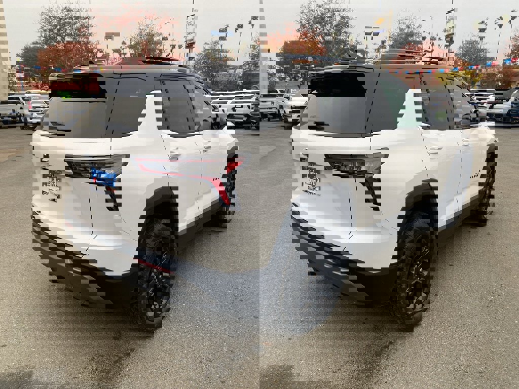 New 2026 Chevrolet Equinox LT w/ Midnight Edition image 8