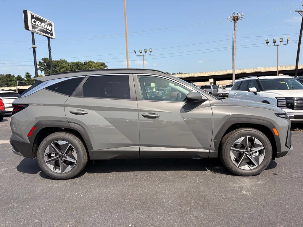 New 2026 Hyundai Tucson SEL FWD image 9