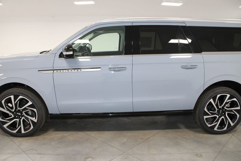 New 2026 Lincoln Navigator L Reserve image 5