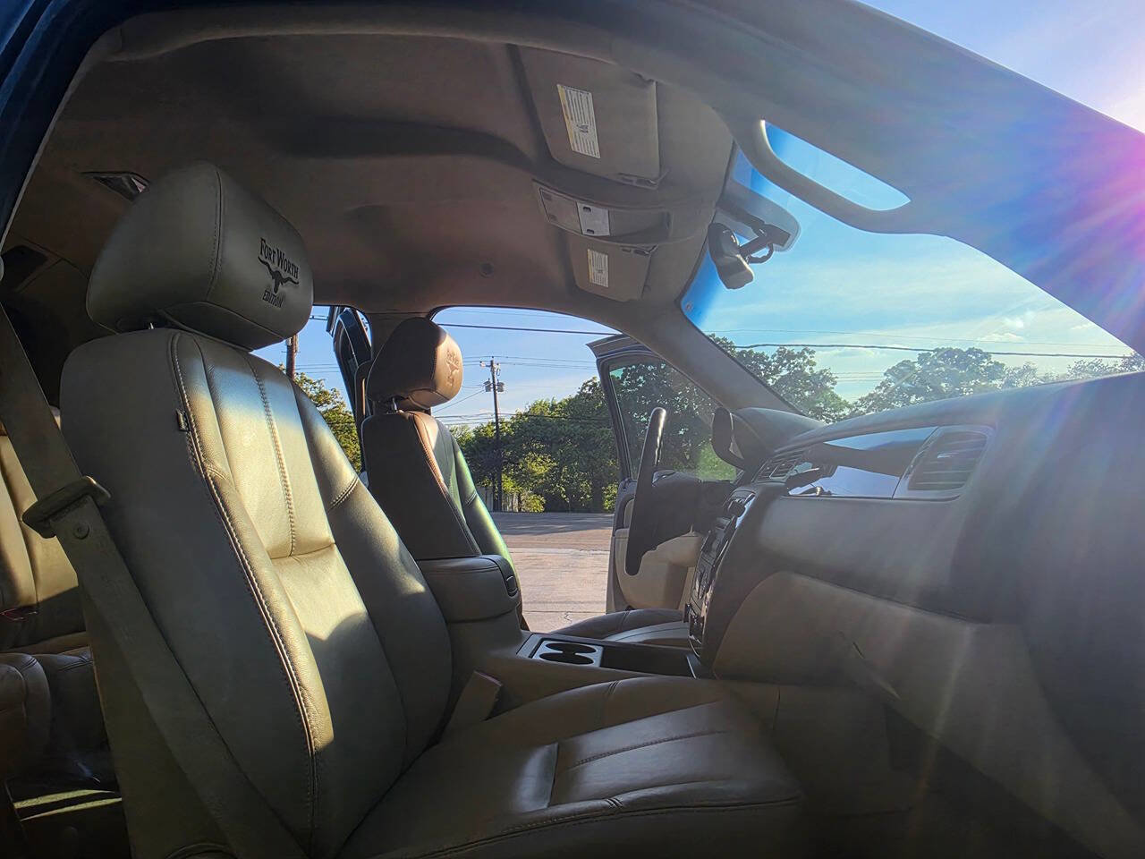 Used 2012 Chevrolet Avalanche LT w/ Texas Edition image 29