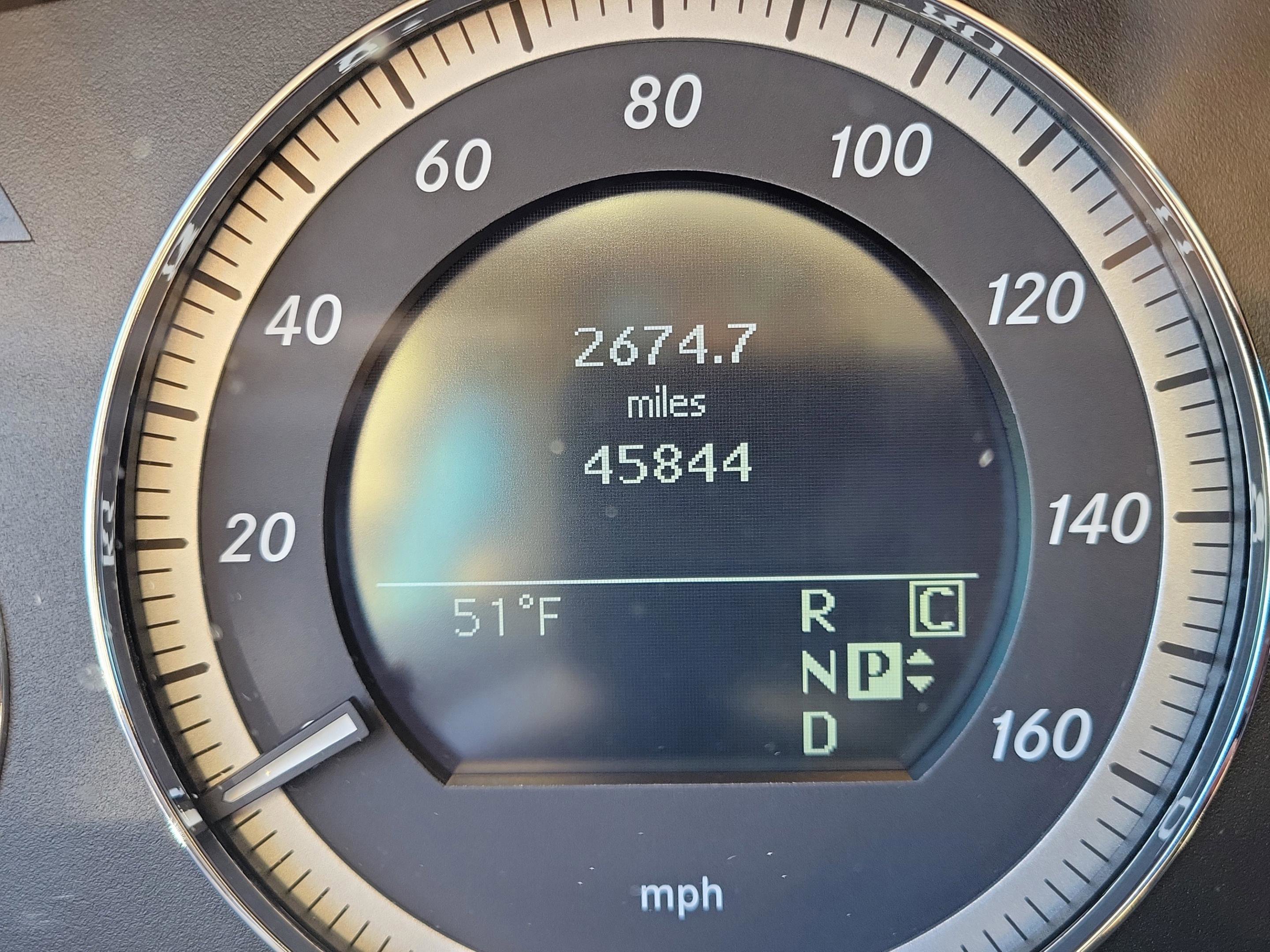 Used 2010 Mercedes-Benz E 350 4MATIC Sedan image 21