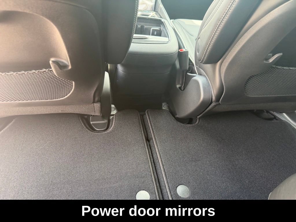New 2027 Chrysler Pacifica Limited FWD image 29