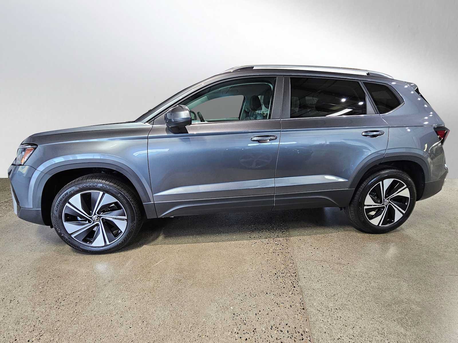 New 2026 Volkswagen Taos SE AWD/4WD image 4
