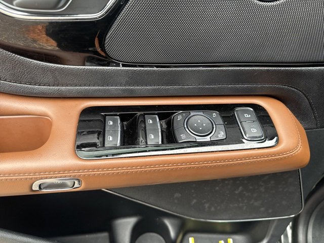 Used 2023 Lincoln Aviator Reserve w/ Equipment Group 201A image 12