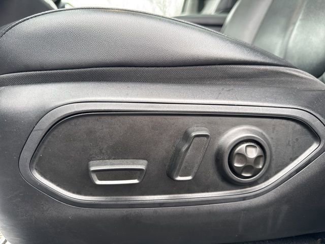 Used 2022 Jeep Grand Cherokee Limited image 15