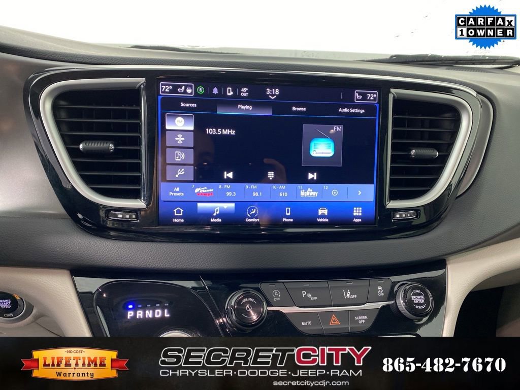 Used 2024 Chrysler Pacifica Touring-L image 20