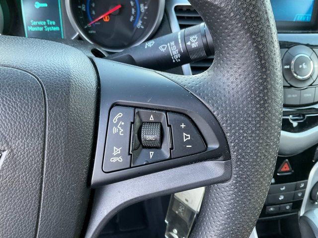 Used 2015 Chevrolet Cruze LT image 11