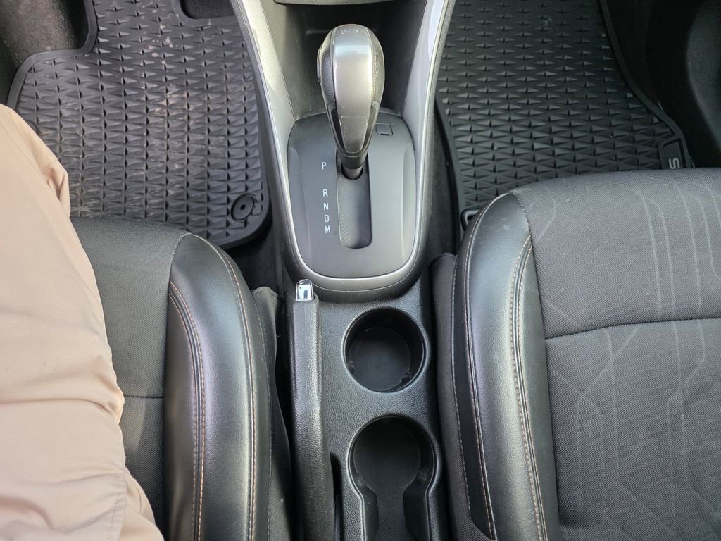 Used 2021 Chevrolet Trax LT image 21