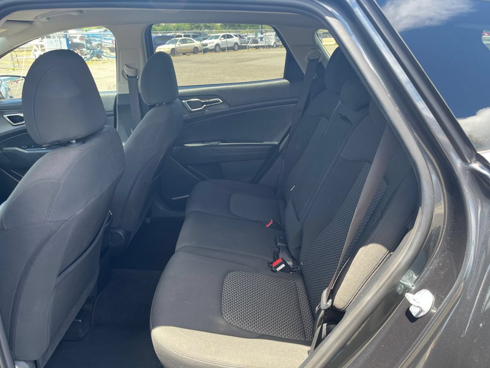 Used 2025 Kia Sportage LX FWD image 20