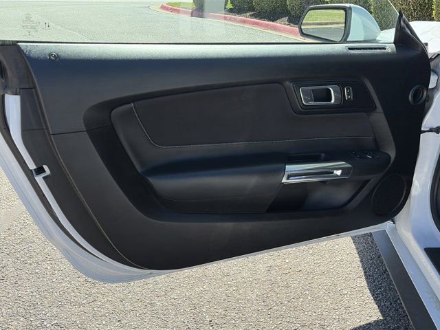Used 2021 Ford Mustang Coupe image 8