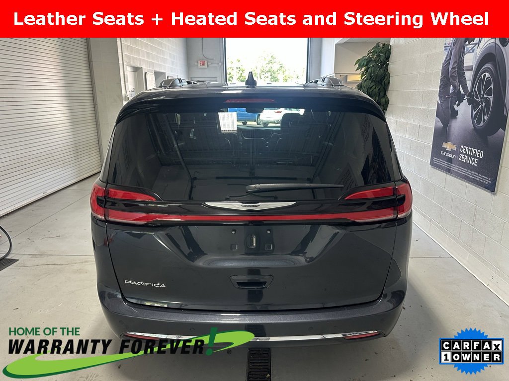 Used 2021 Chrysler Pacifica Touring-L image 7