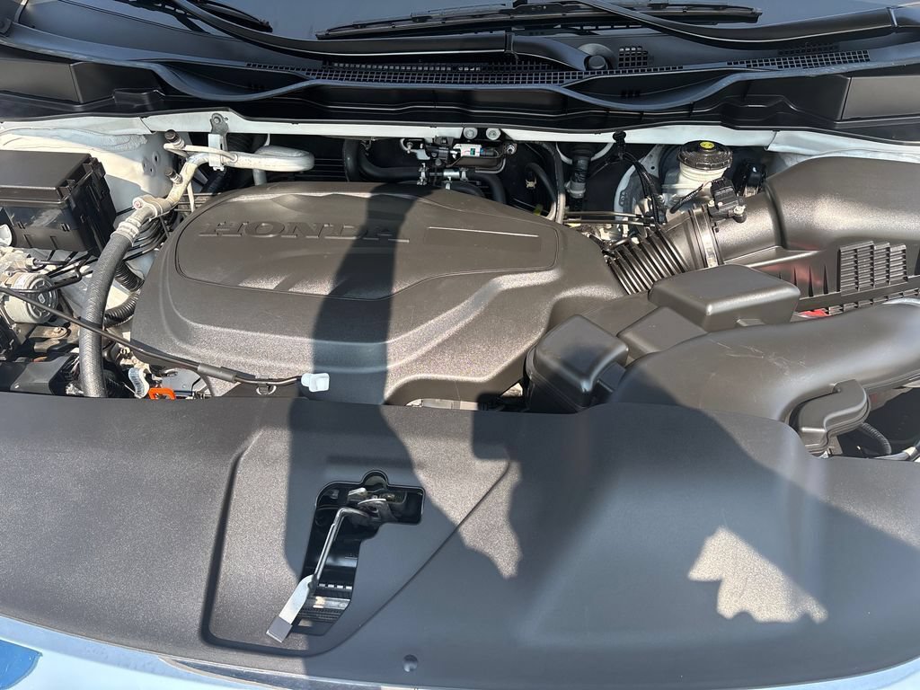 Certified 2023 Honda Odyssey Touring image 24
