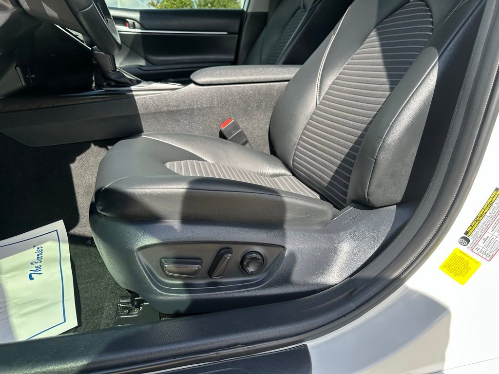 Used 2024 Toyota Camry SE image 10