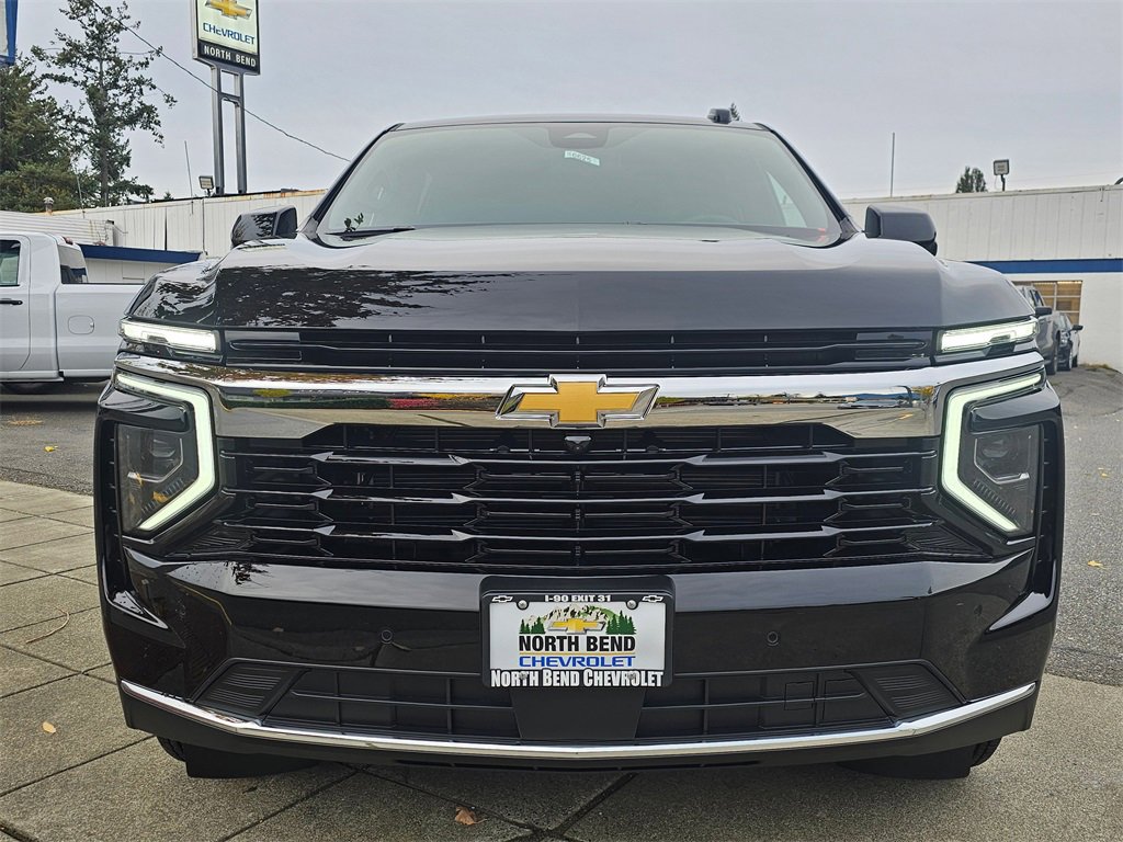New 2026 Chevrolet Suburban LS image 2