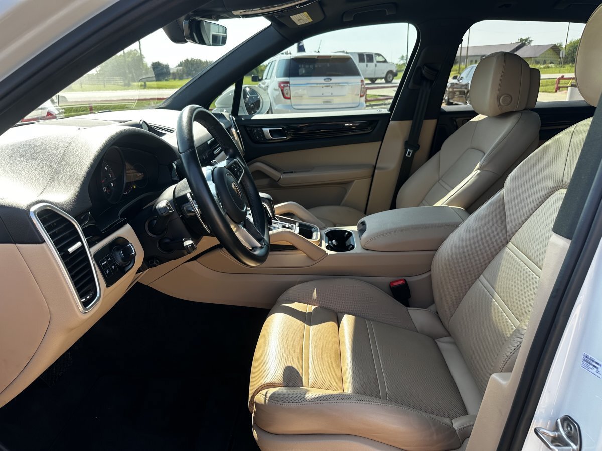 Used 2022 Porsche Cayenne Platinum Edition AWD/4WD image 21