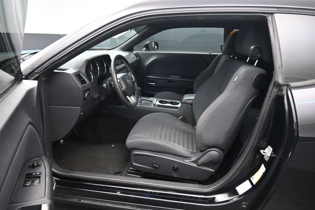 Used 2012 Dodge Challenger SXT RWD image 11