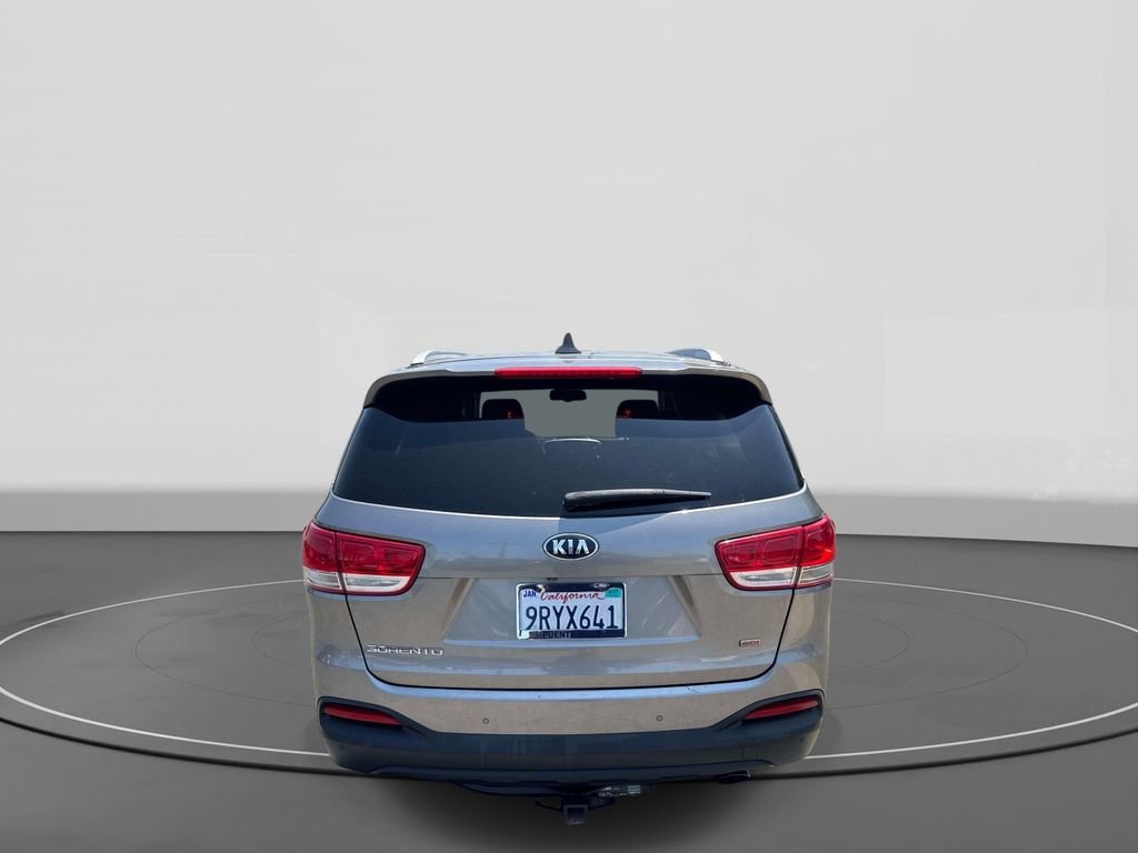 Used 2017 Kia Sorento FWD w/ LX Convenience Package image 5