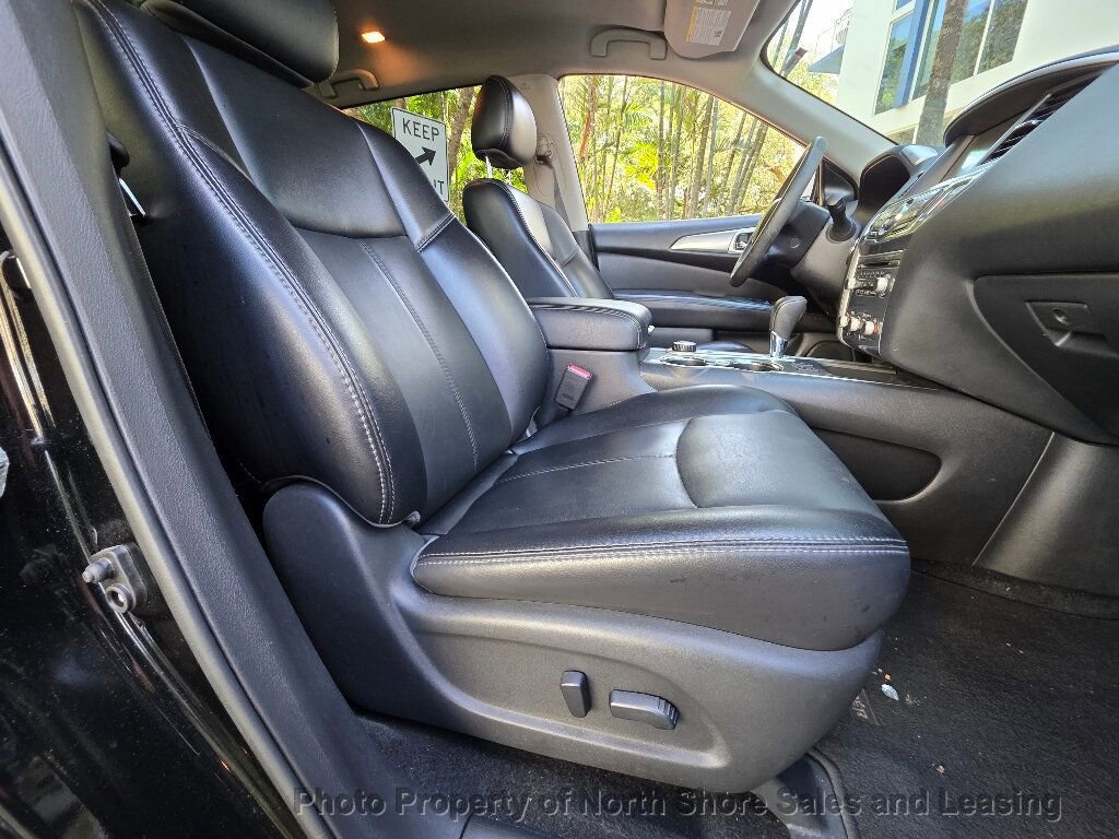 Used 2019 Nissan Pathfinder SL image 16