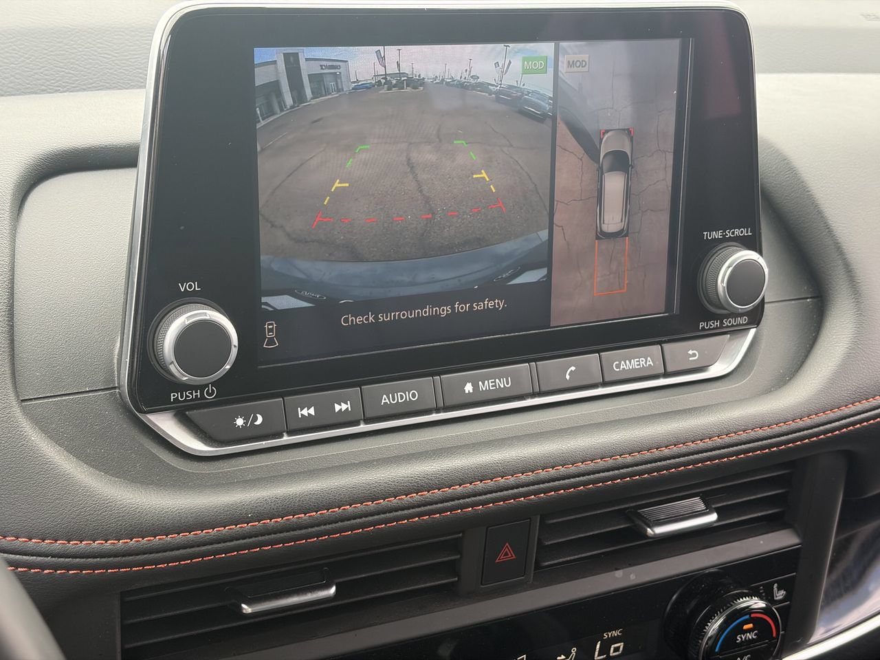Used 2025 Nissan Rogue SV AWD/4WD image 29