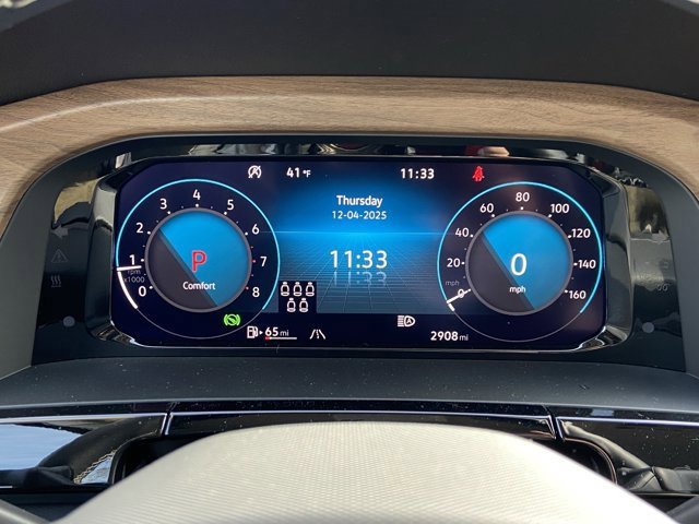 Used 2025 Volkswagen Atlas SE image 17