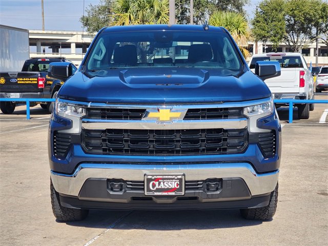 Used 2023 Chevrolet Silverado 1500 LT image 2