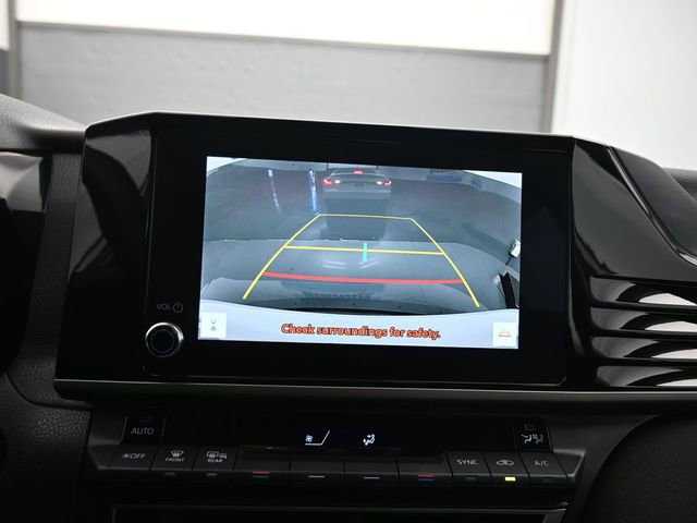 Used 2025 Toyota Camry LE image 17