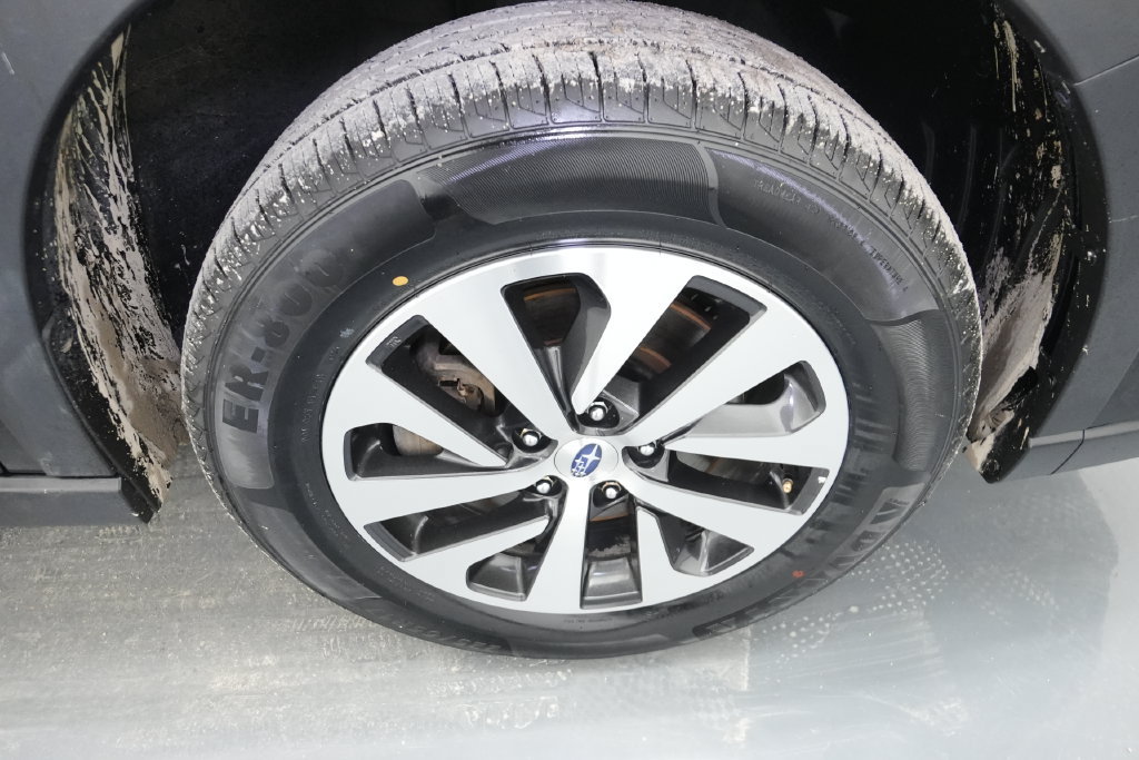 Used 2023 Subaru Outback Premium AWD/4WD image 11