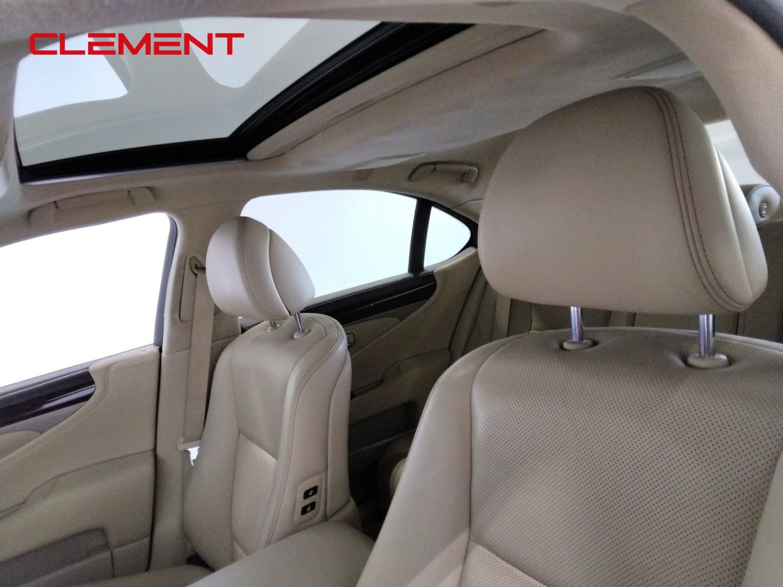 Used 2017 Lexus LS 460 w/ Comfort Package image 31