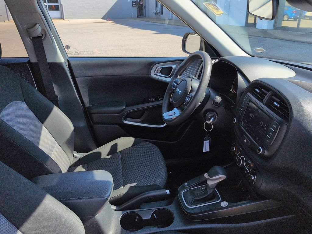 Certified 2024 Kia Soul LX w/ Option Group 015 FWD image 7
