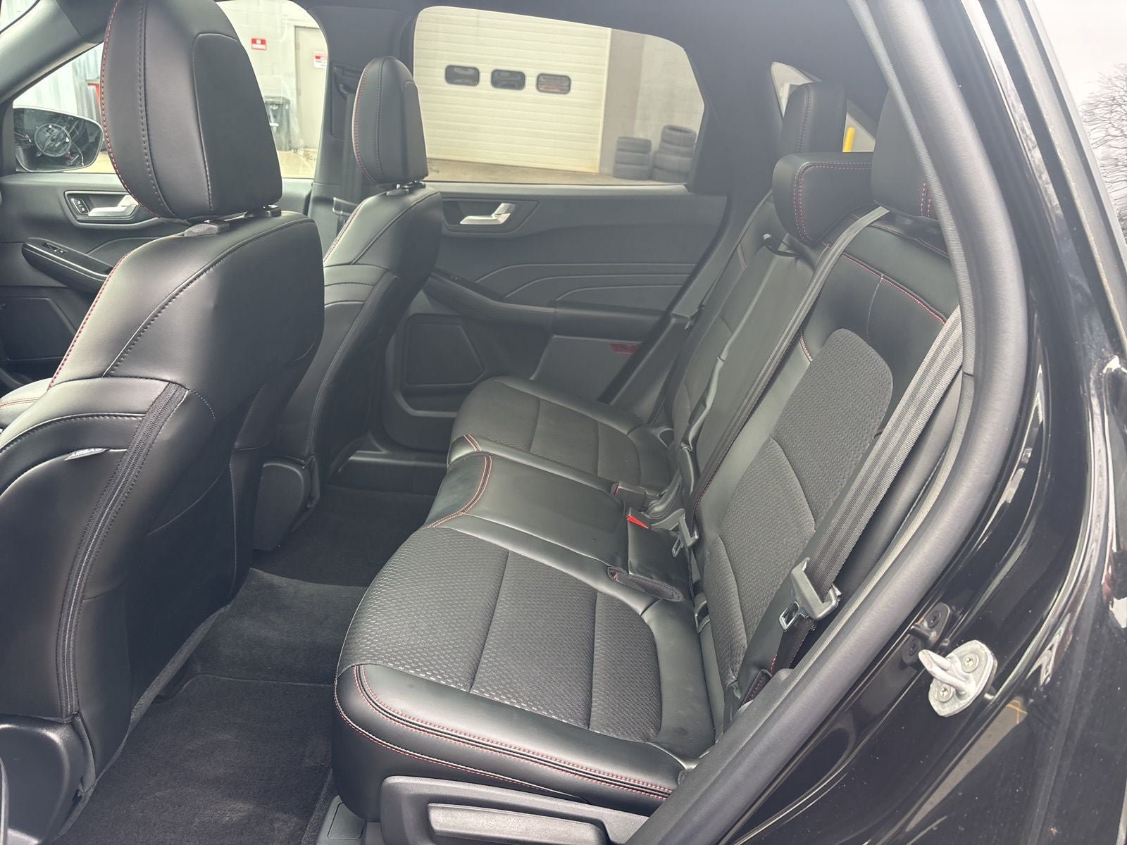 New 2025 Ford Escape ST-Line Select w/ Tech Pack #2 AWD/4WD image 13