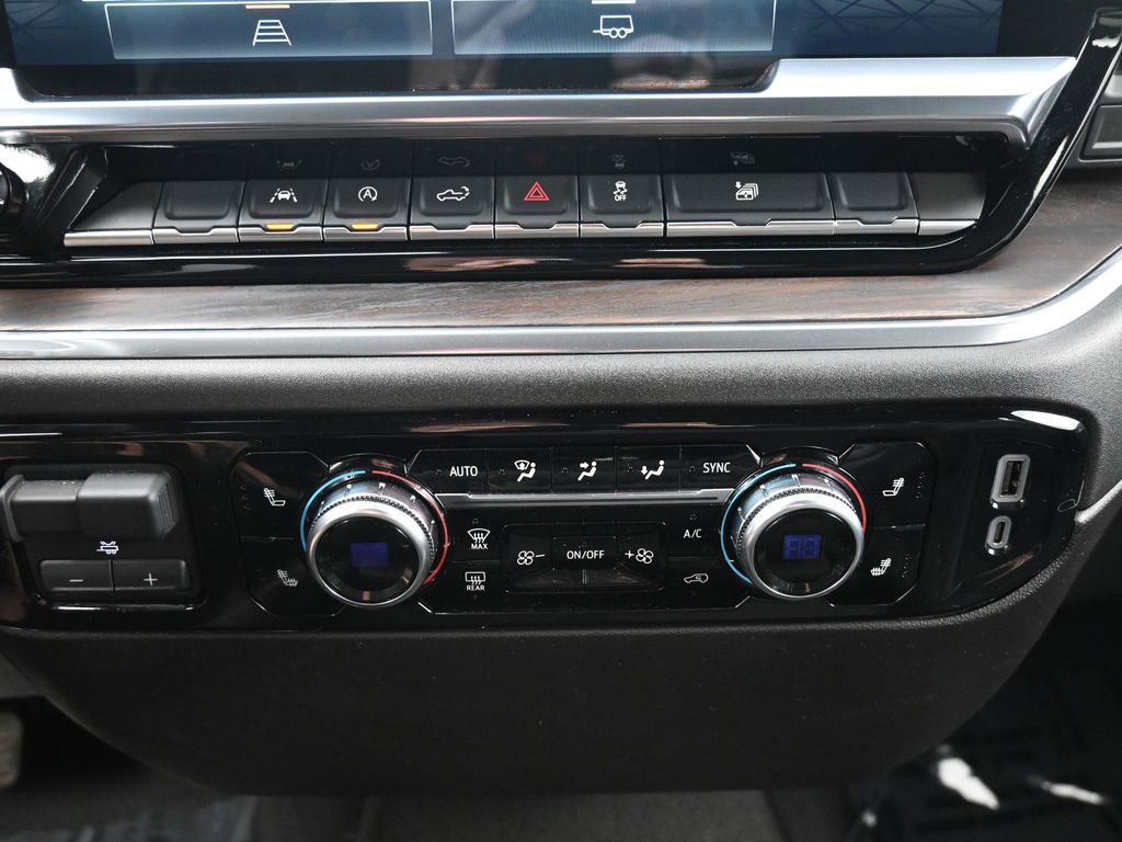 Used 2025 GMC Sierra 1500 SLT image 17