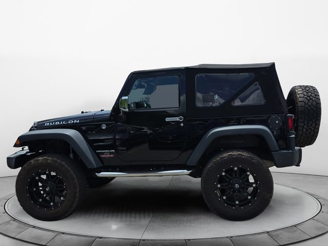 Used 2015 Jeep Wrangler Rubicon w/ Power Convenience Group AWD/4WD image 2