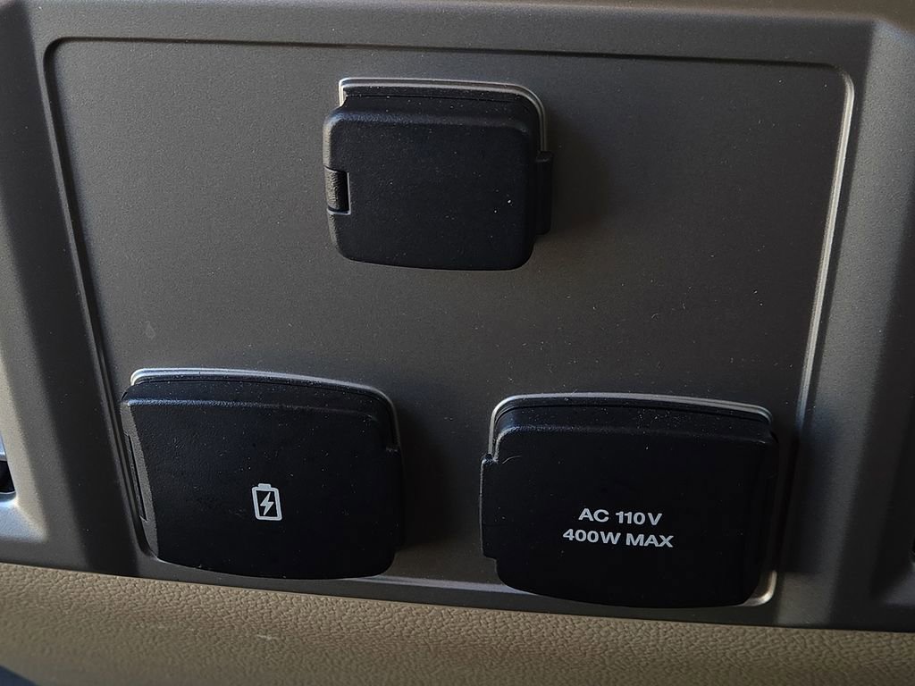 Used 2017 Ford F250 Lariat w/ FX4 Off-Road Package image 10