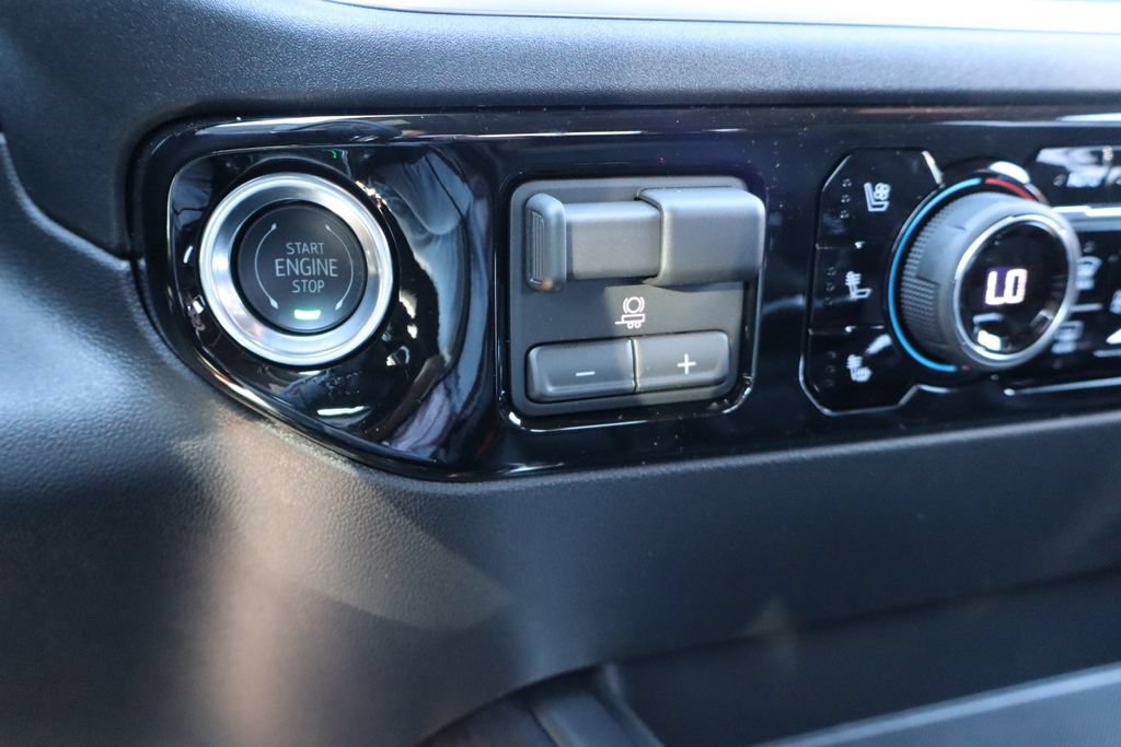 New 2026 Chevrolet Silverado 1500 LTZ w/ LTZ Premium Package AWD/4WD image 13