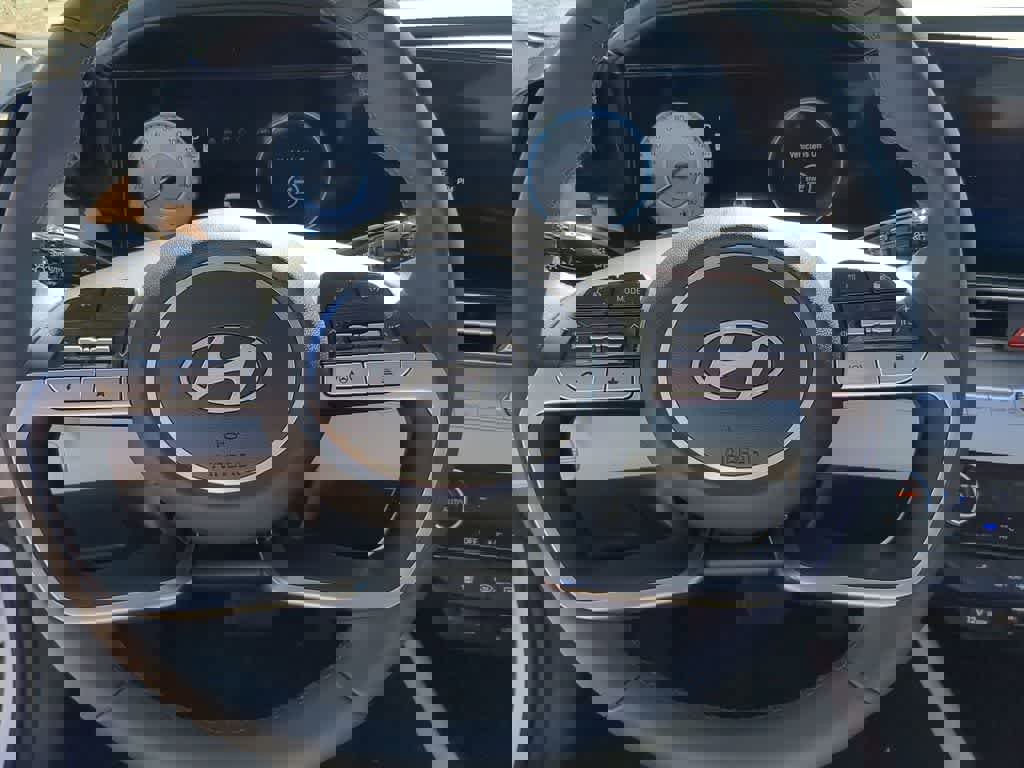 New 2026 Hyundai Elantra Limited w/ Cargo Package image 24