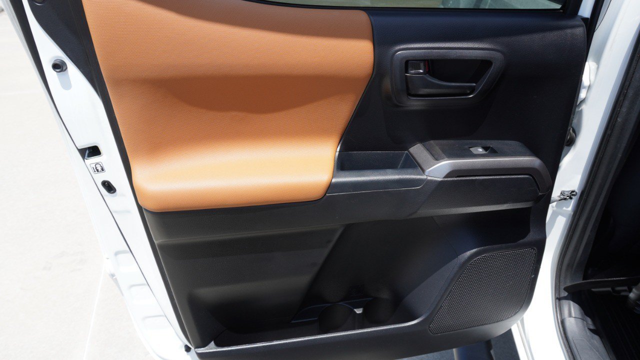 Used 2019 Toyota Tacoma SR5 RWD image 30