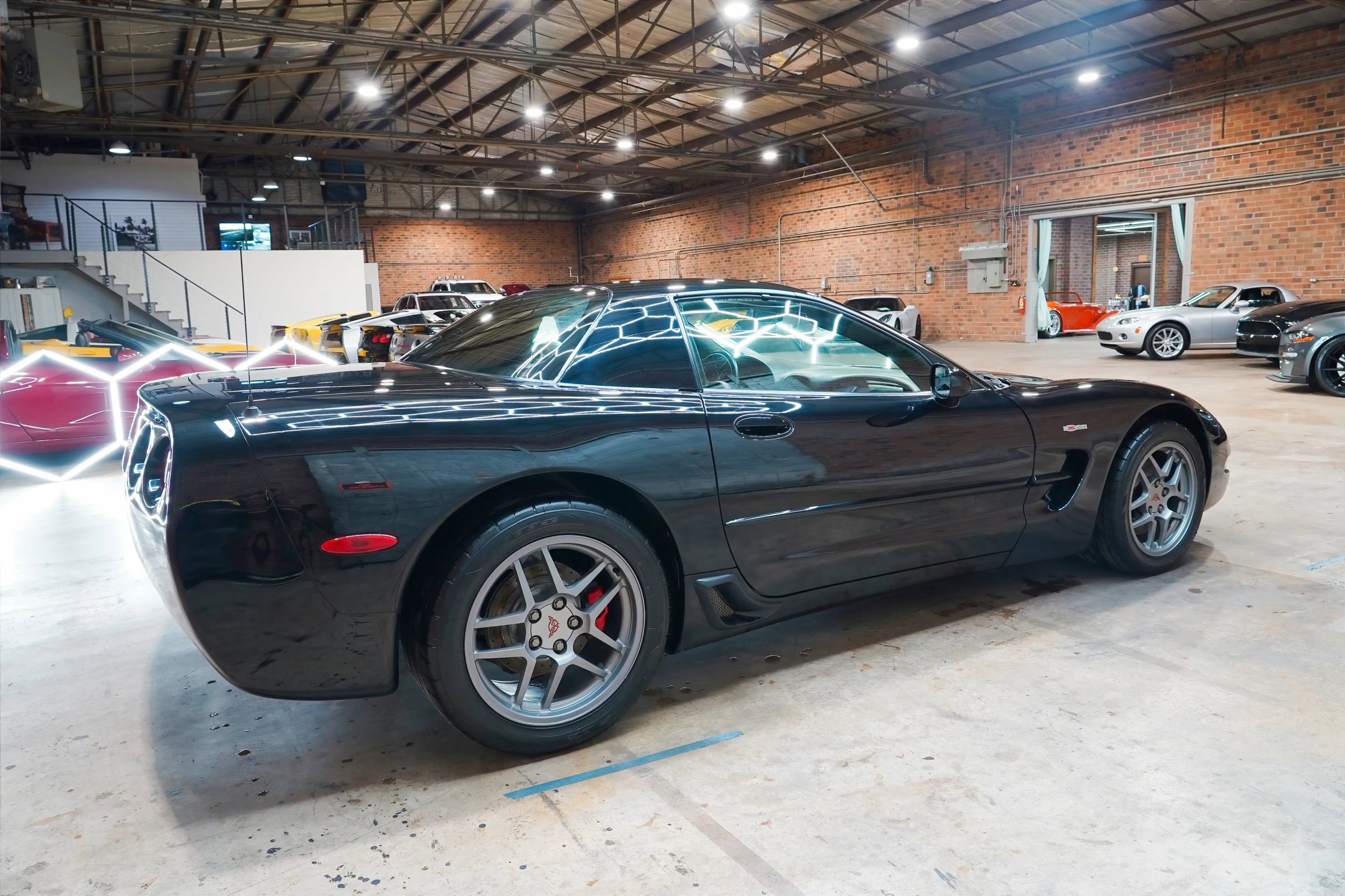 Used 2002 Chevrolet Corvette Z06 w/ Memory Pkg RWD image 16