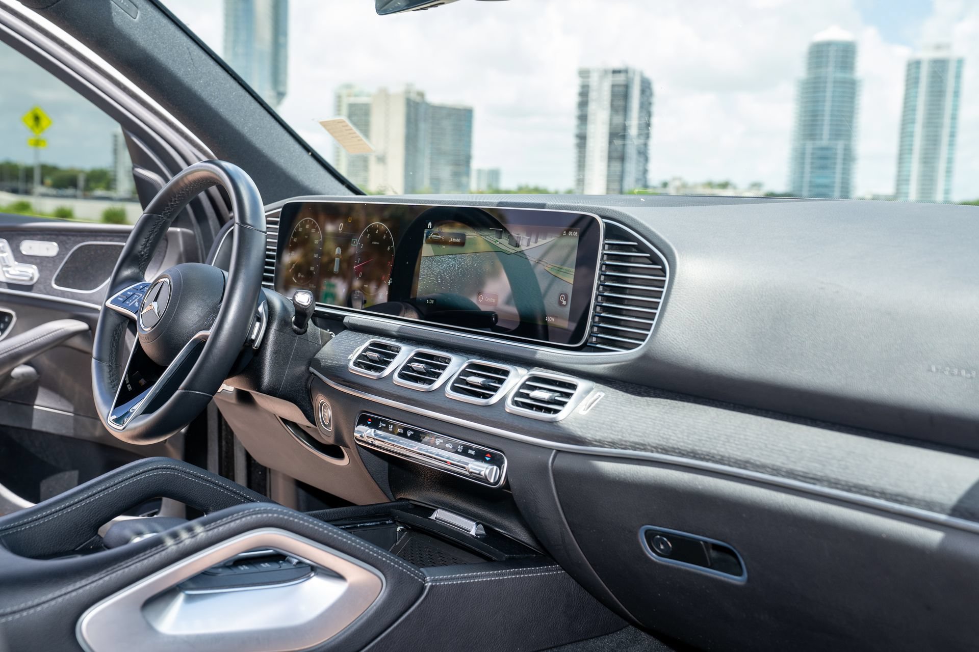 Used 2025 Mercedes-Benz GLE 450 4MATIC image 28